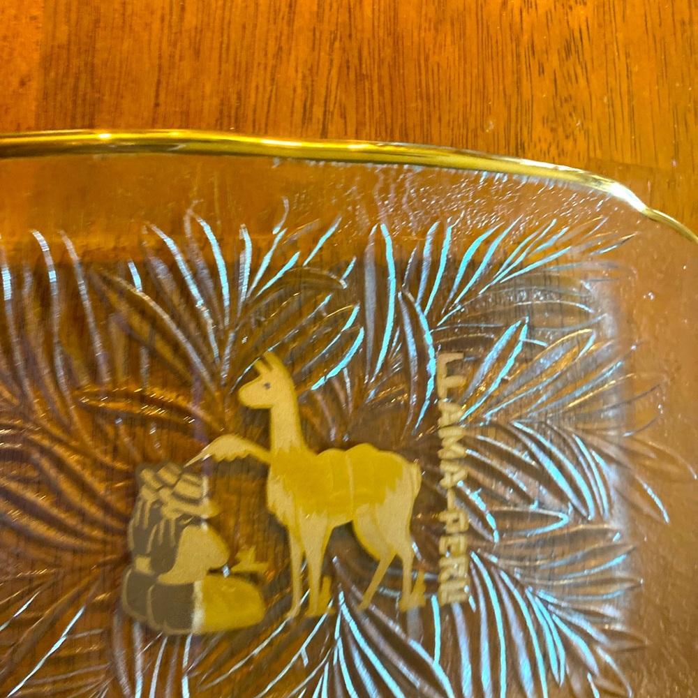 Beautiful textured glass dish